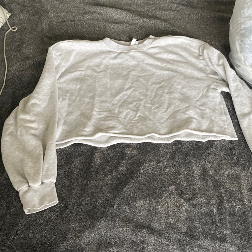 Cropped Sweatshirt, White with small grey lines, No stains